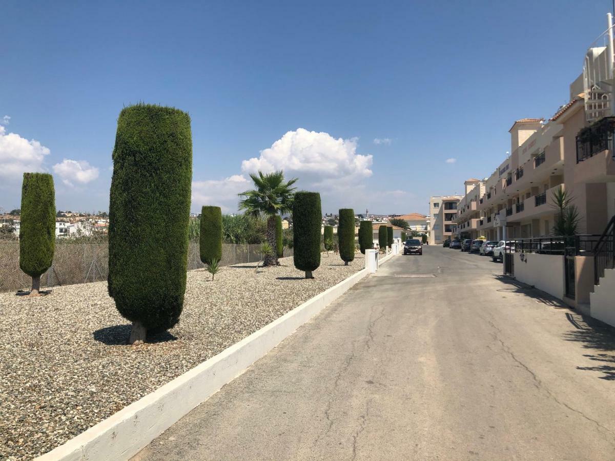 Royal Seacrest Apartment Paphos Exterior photo